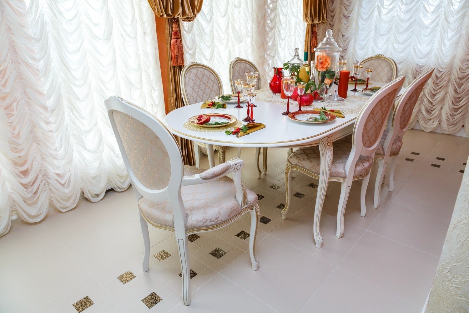 Автор А-СТУДИЯ, дизайнер АННА ИСУПОВА