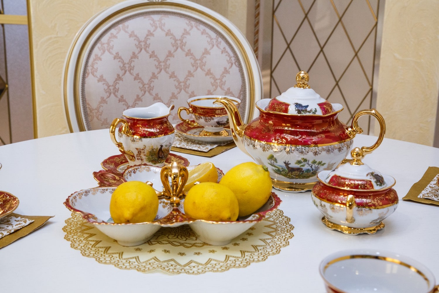 Автор А-СТУДИЯ, дизайнер АННА ИСУПОВА