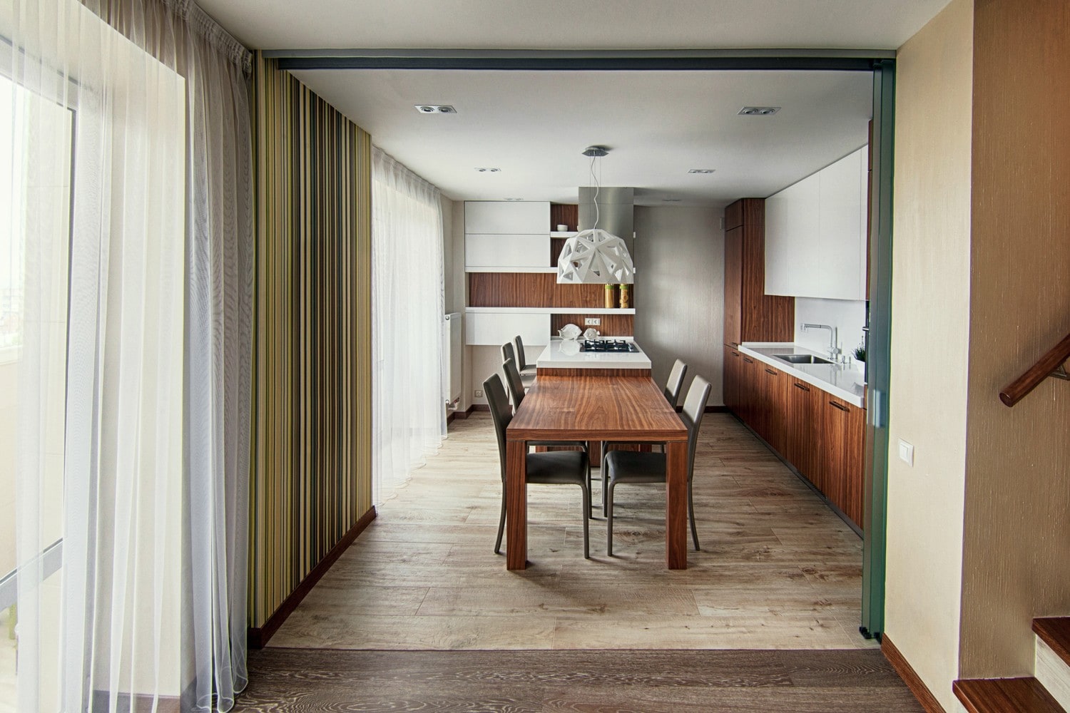 Автор А-СТУДИЯ, дизайнер АННА ИСУПОВА