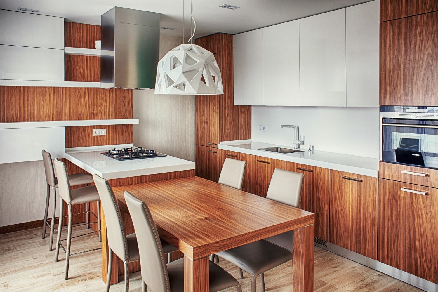 Автор А-СТУДИЯ, дизайнер АННА ИСУПОВА