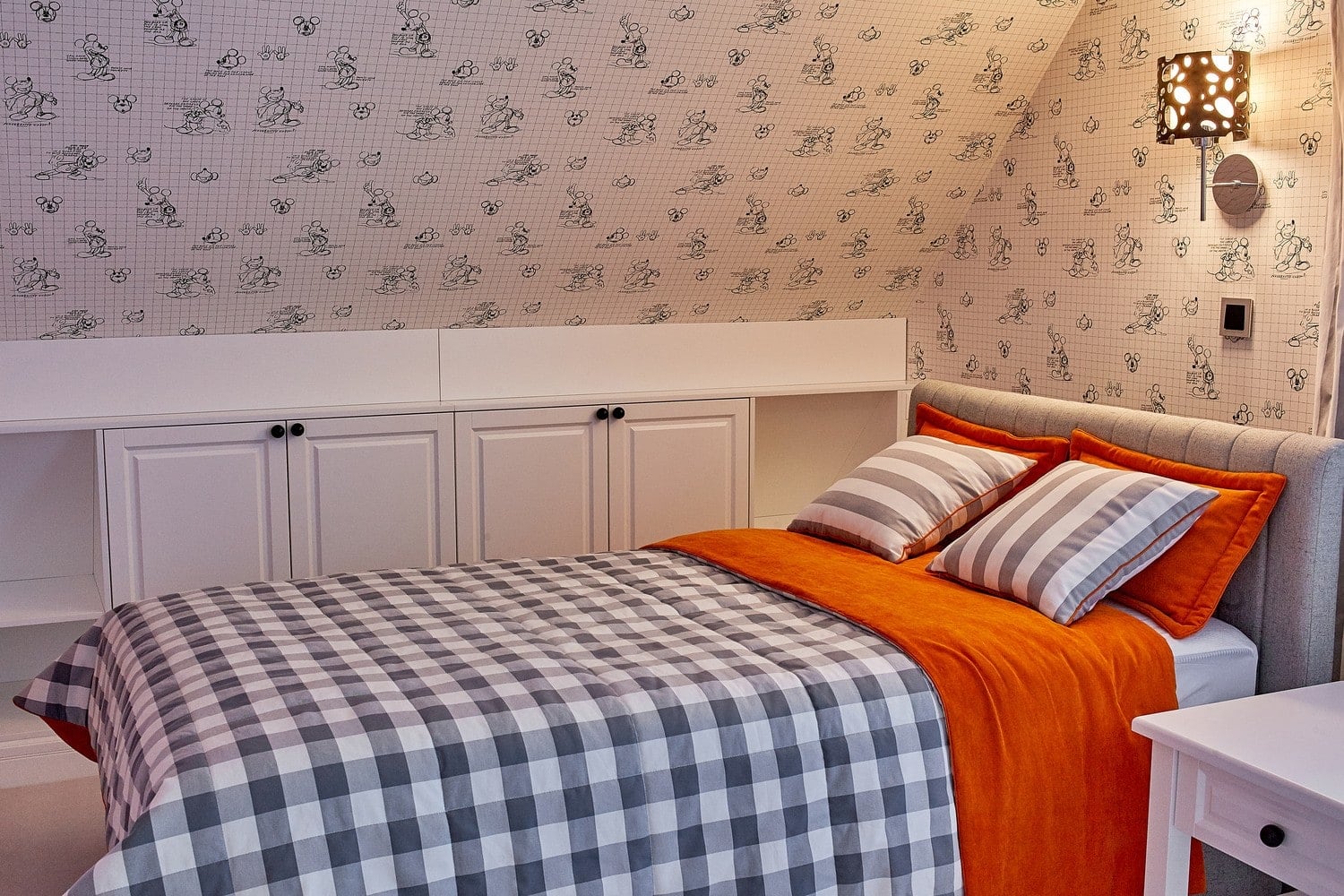 Автор А-СТУДИЯ, дизайнер АННА ИСУПОВА