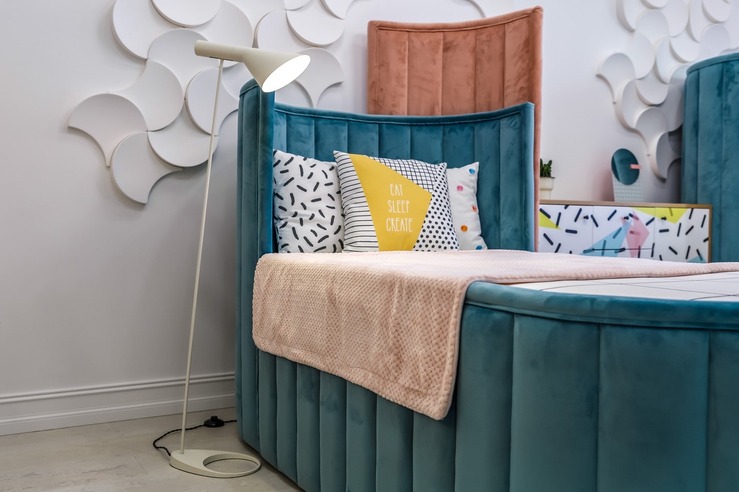 Автор А-СТУДИЯ, дизайнер АННА ИСУПОВА