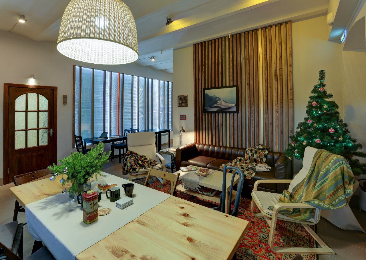 Автор дизайнер АНТОН ЛАЛЕТИН