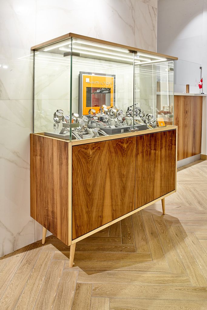 Автор дизайнер АНТОН ЛАЛЕТИН