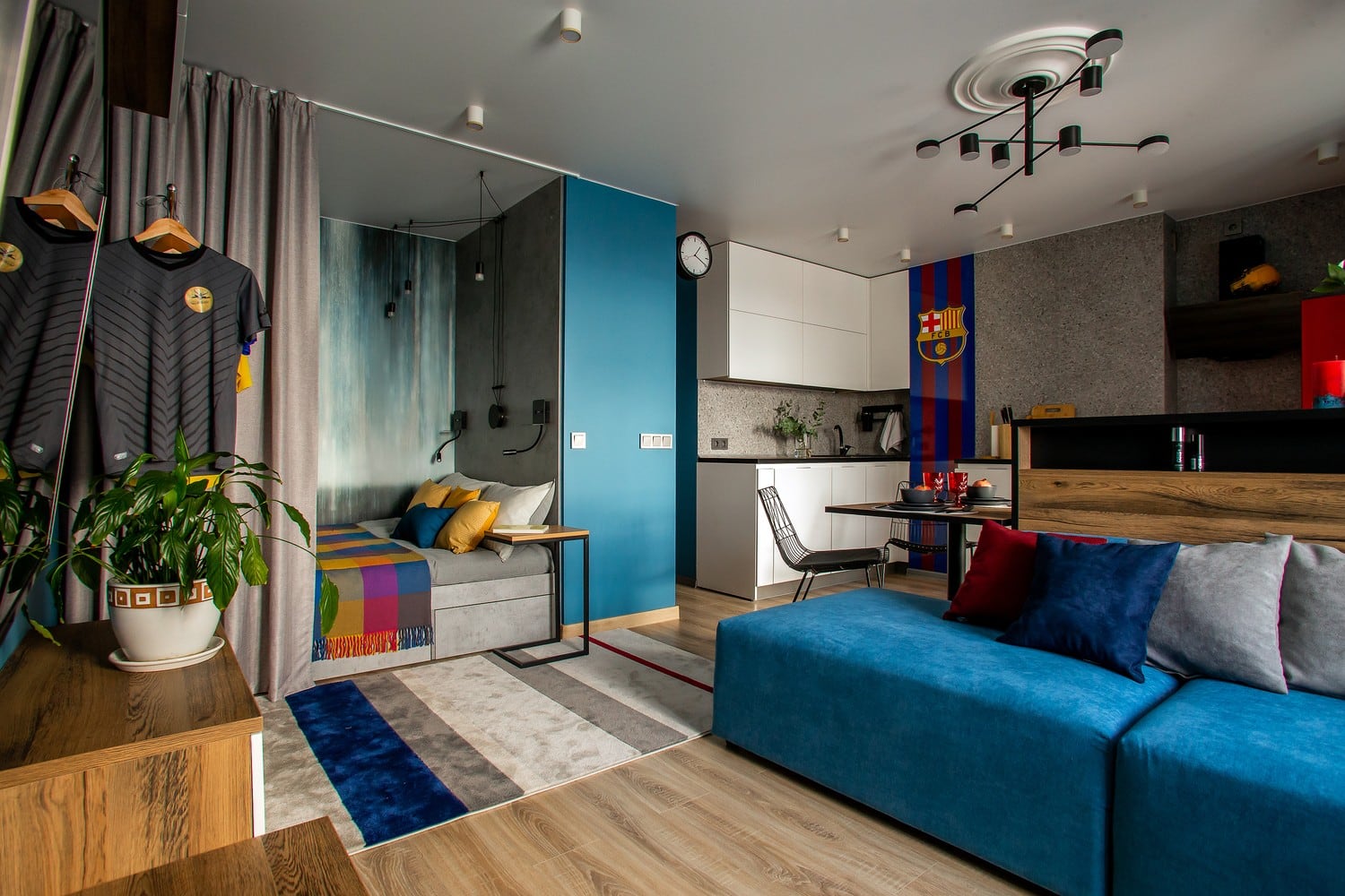 Автор дизайн-студия 13.12