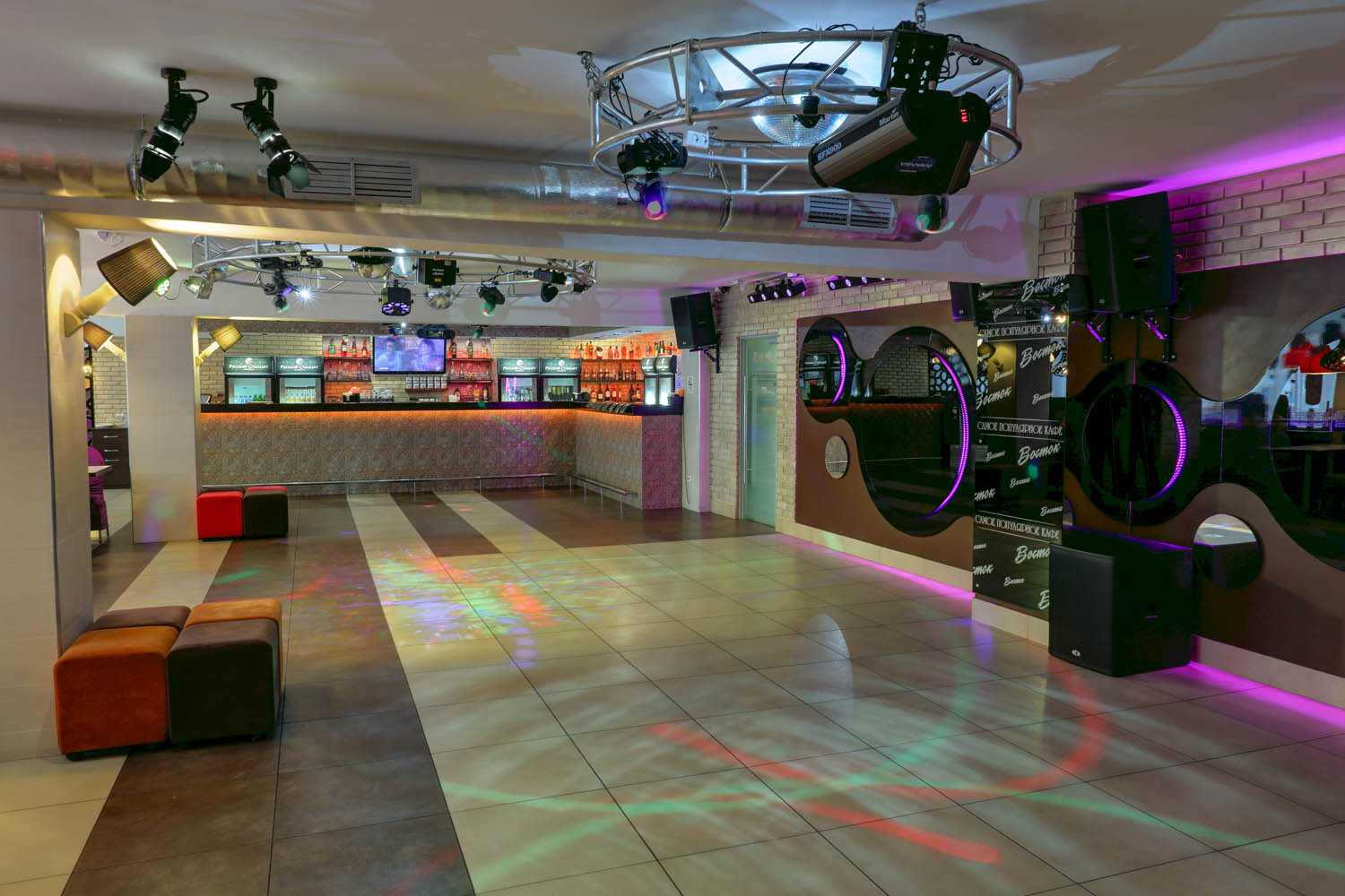 Автор дизайн-студия АТРИУМ, руководитель Олег Рожнев