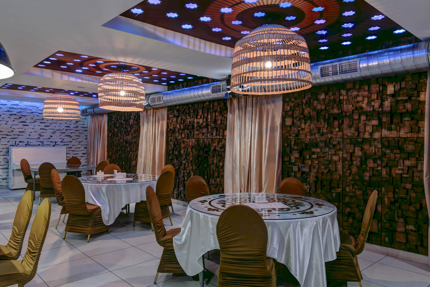 Автор дизайн-студия АТРИУМ, руководитель Олег Рожнев