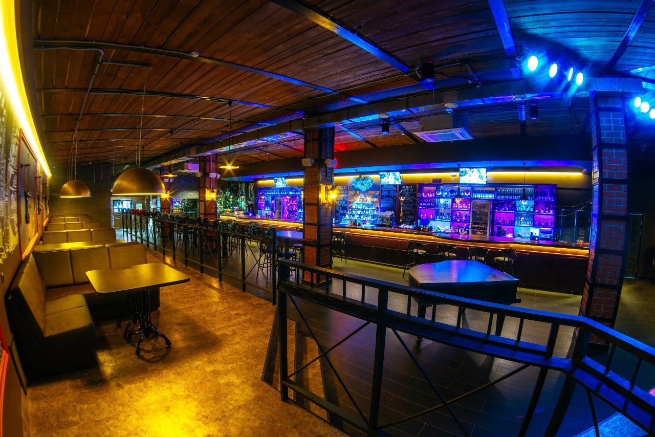 Автор дизайн-студия АТРИУМ, руководитель Олег Рожнев