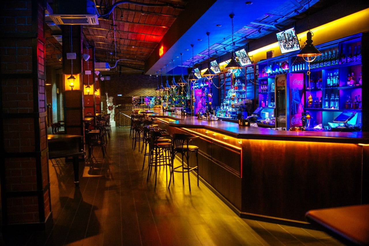 Автор дизайн-студия АТРИУМ, руководитель Олег Рожнев