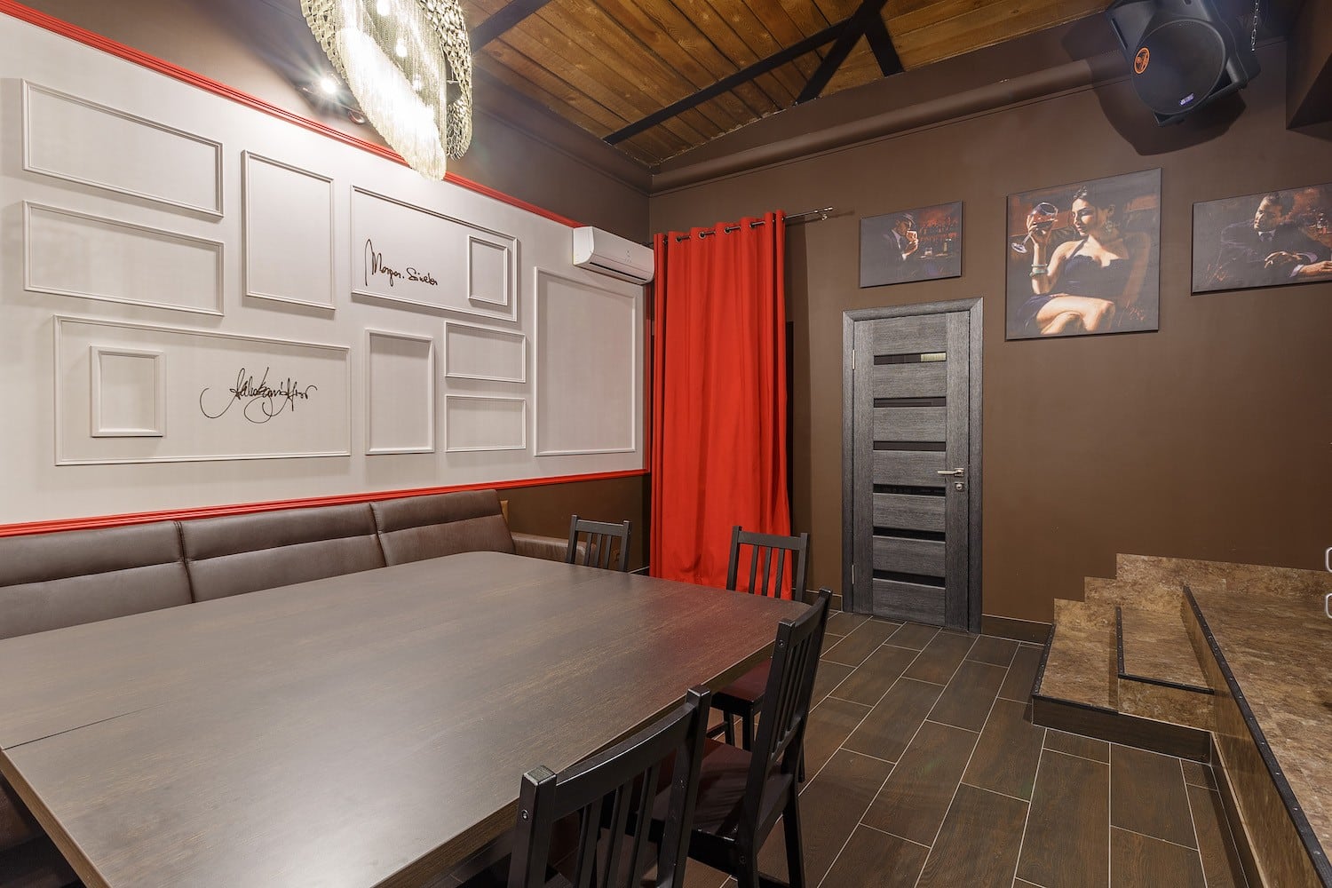 Автор дизайн-студия АТРИУМ, руководитель Олег Рожнев