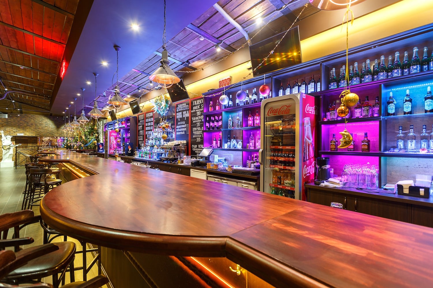 Автор дизайн-студия АТРИУМ, руководитель Олег Рожнев