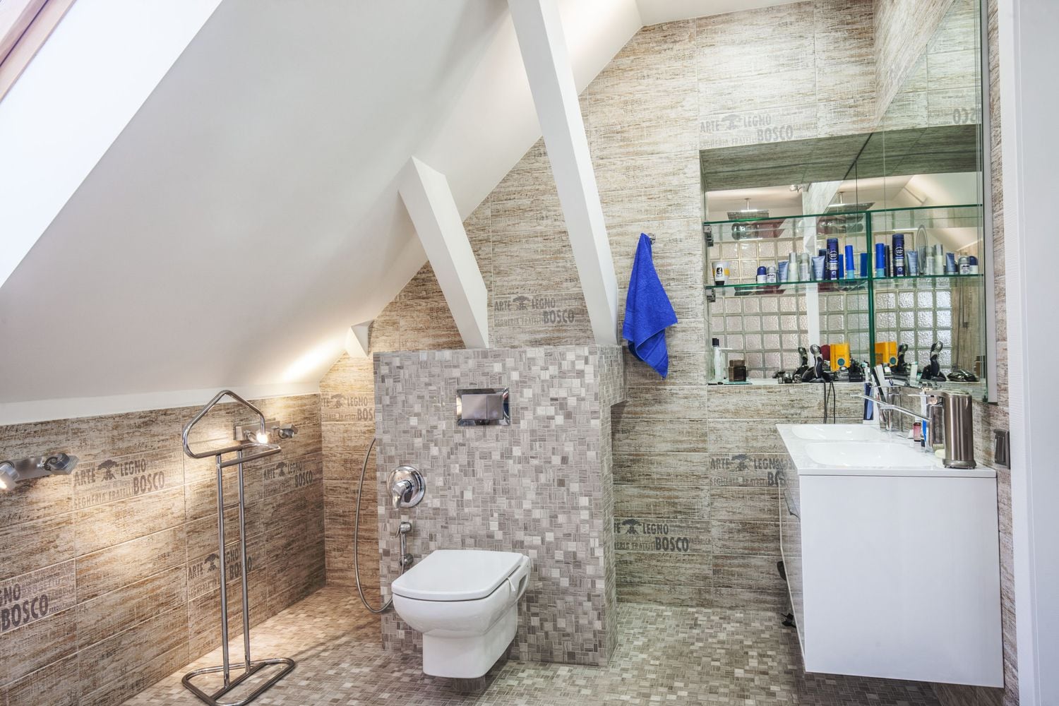 Автор дизайн-студия АТРИУМ, руководитель Олег Рожнев