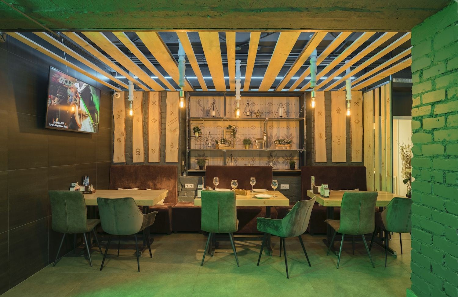 Автор дизайн-студия АТРИУМ, руководитель Олег Рожнев