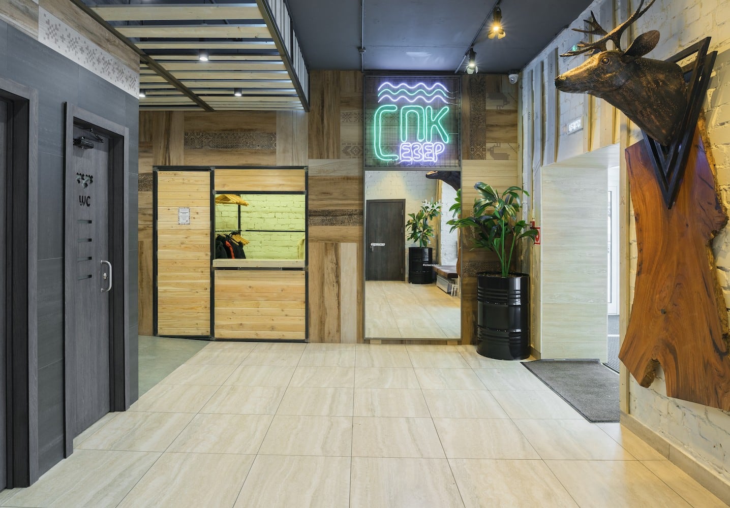 Автор дизайн-студия АТРИУМ, руководитель Олег Рожнев