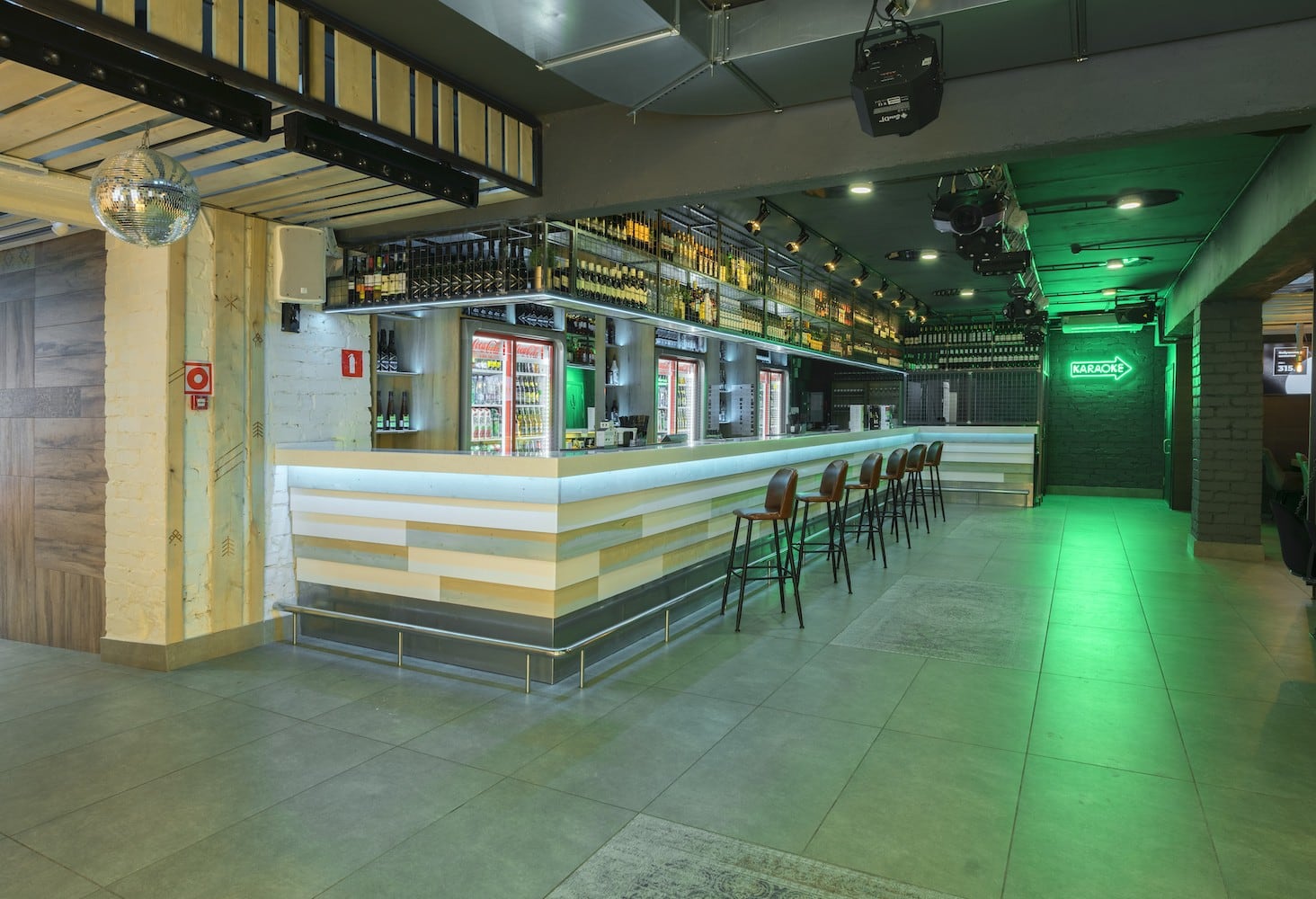 Автор дизайн-студия АТРИУМ, руководитель Олег Рожнев