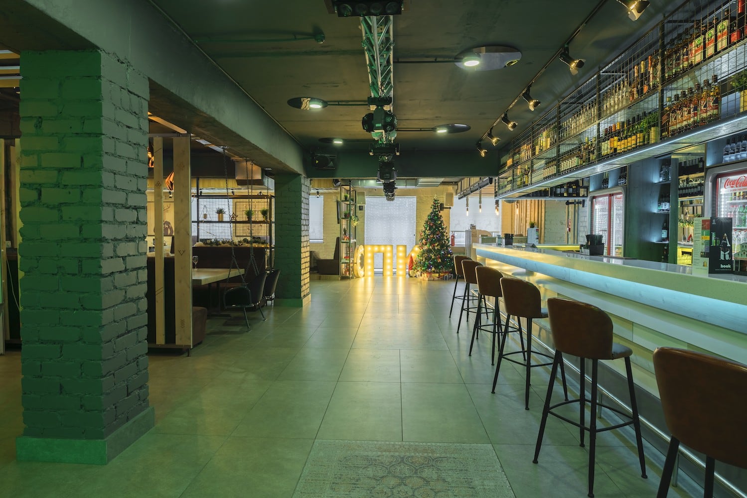 Автор дизайн-студия АТРИУМ, руководитель Олег Рожнев