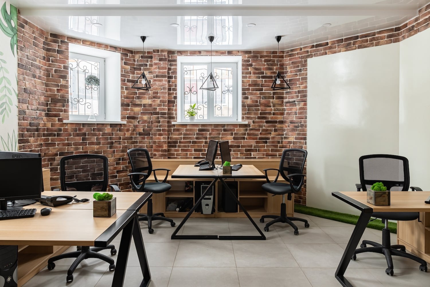 Автор дизайн-студия АТРИУМ, руководитель Олег Рожнев