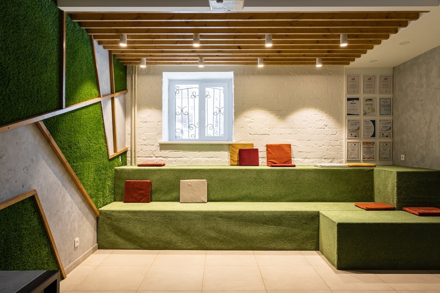 Автор дизайн-студия АТРИУМ, руководитель Олег Рожнев