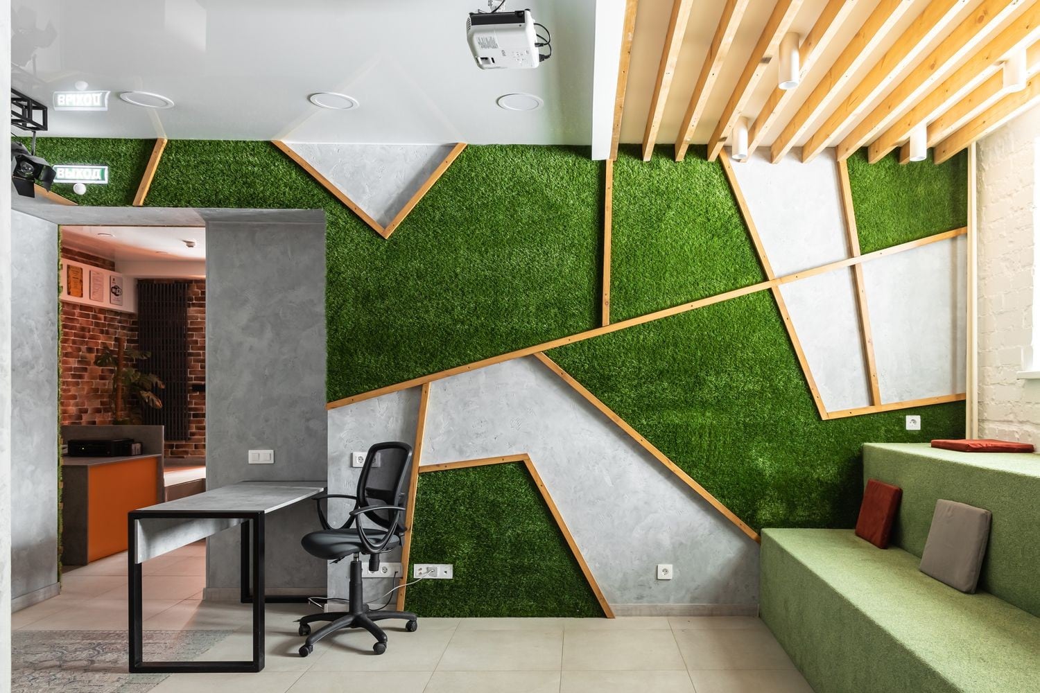 Автор дизайн-студия АТРИУМ, руководитель Олег Рожнев