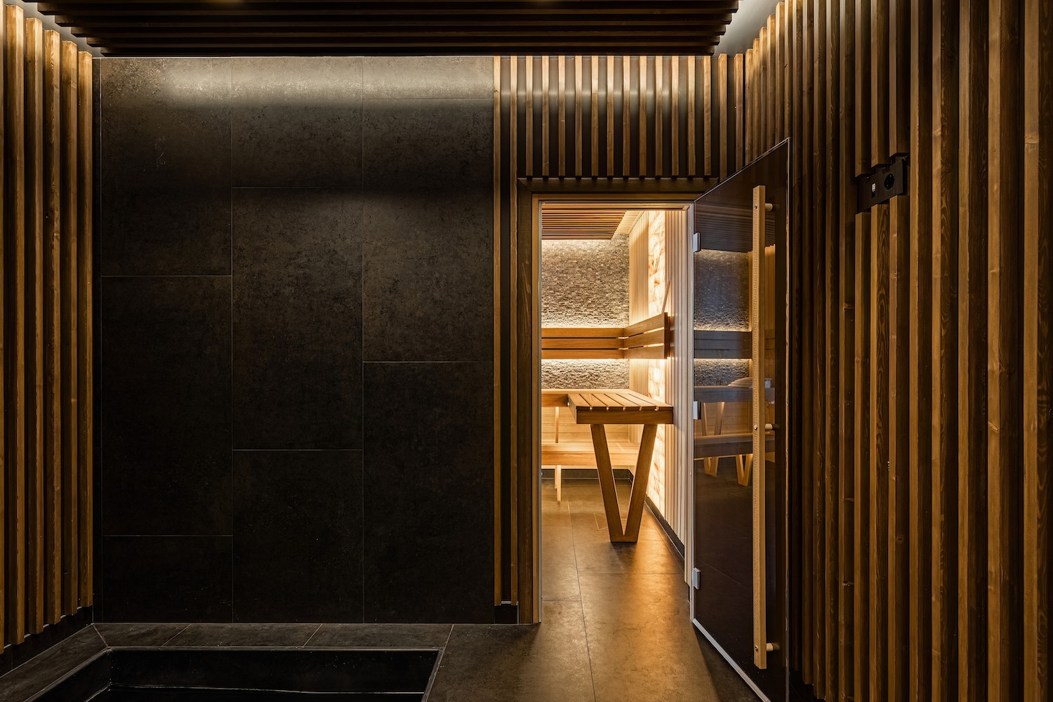 Автор дизайн-студия АТРИУМ, руководитель Олег Рожнев