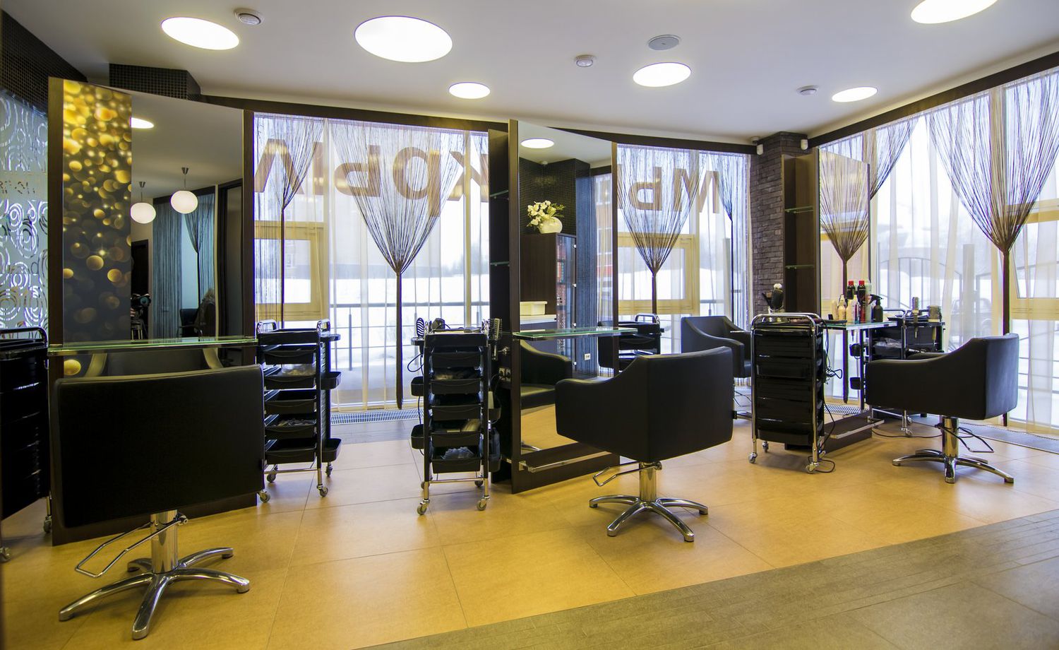 Автор дизайн-студия GRAND