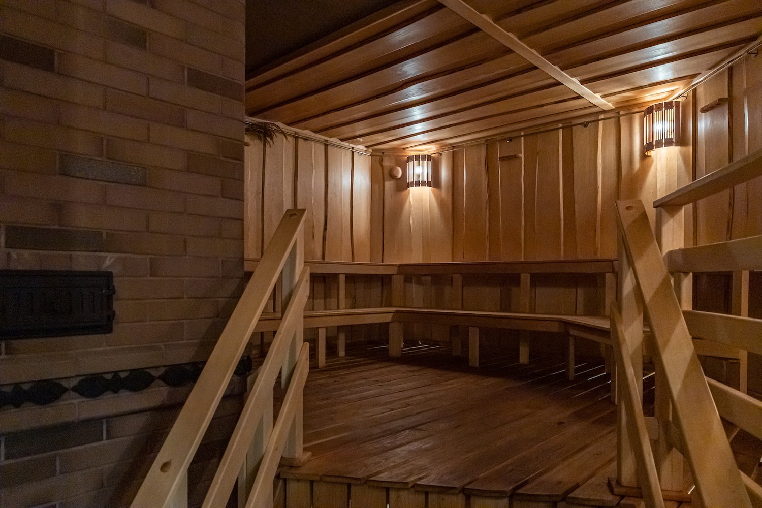 Автор дизайн-студия GRAND