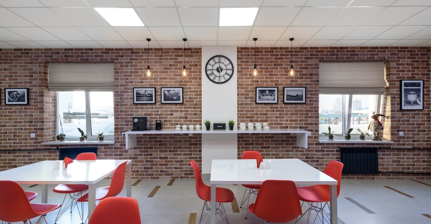 Автор дизайнер АНДРЕЙ КРУТИХИН