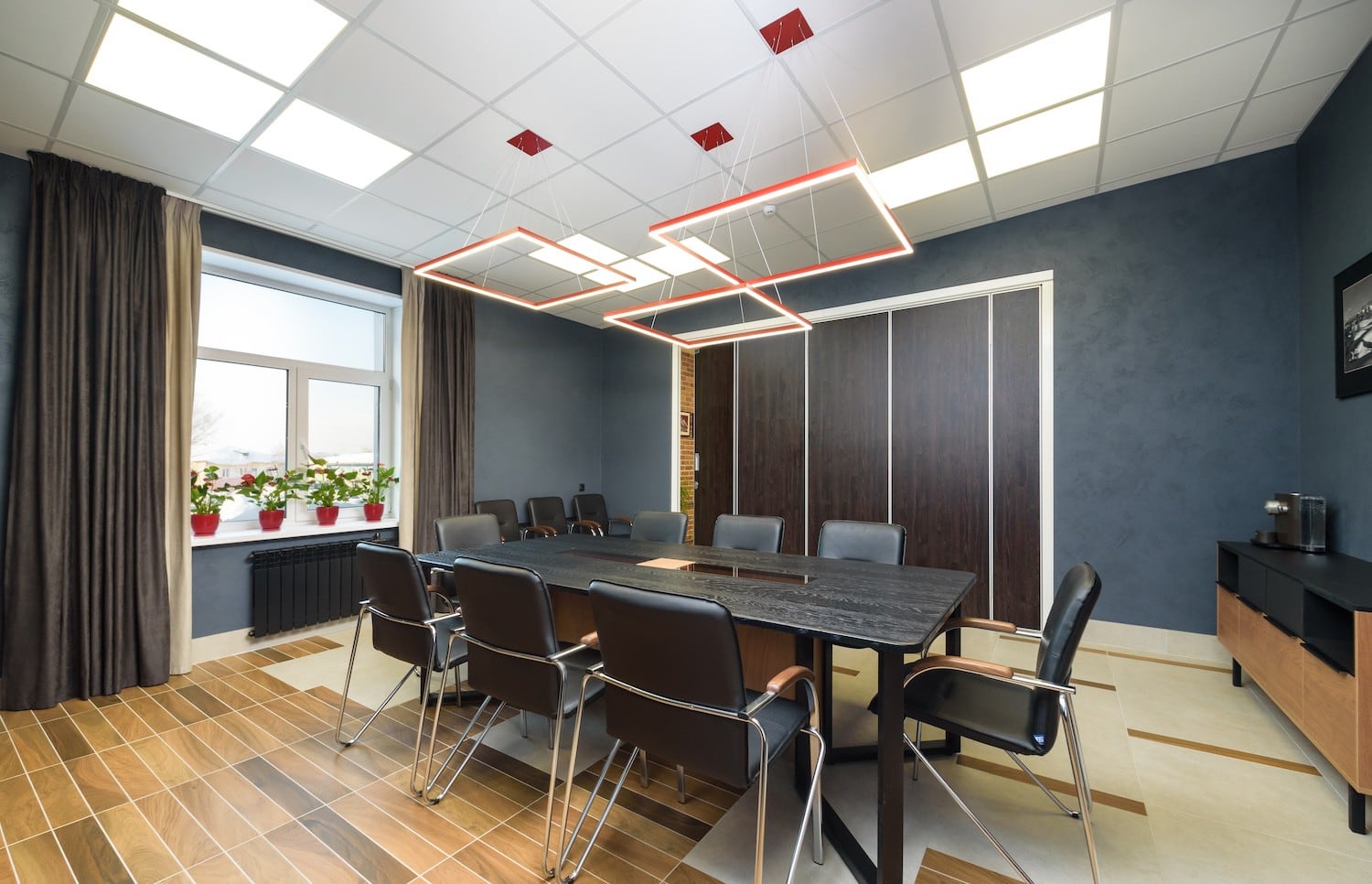 Автор дизайнер АНДРЕЙ КРУТИХИН