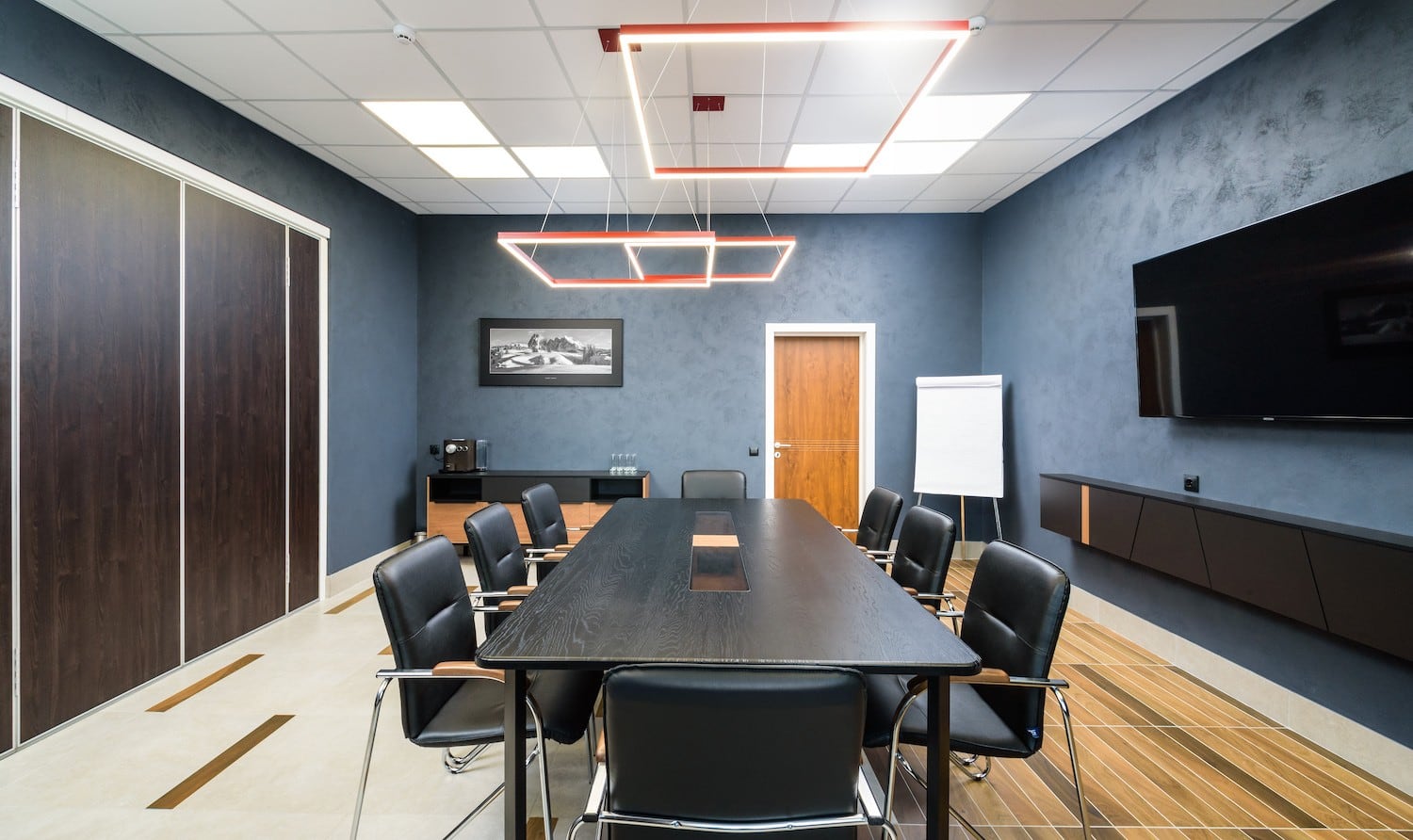 Автор дизайнер АНДРЕЙ КРУТИХИН