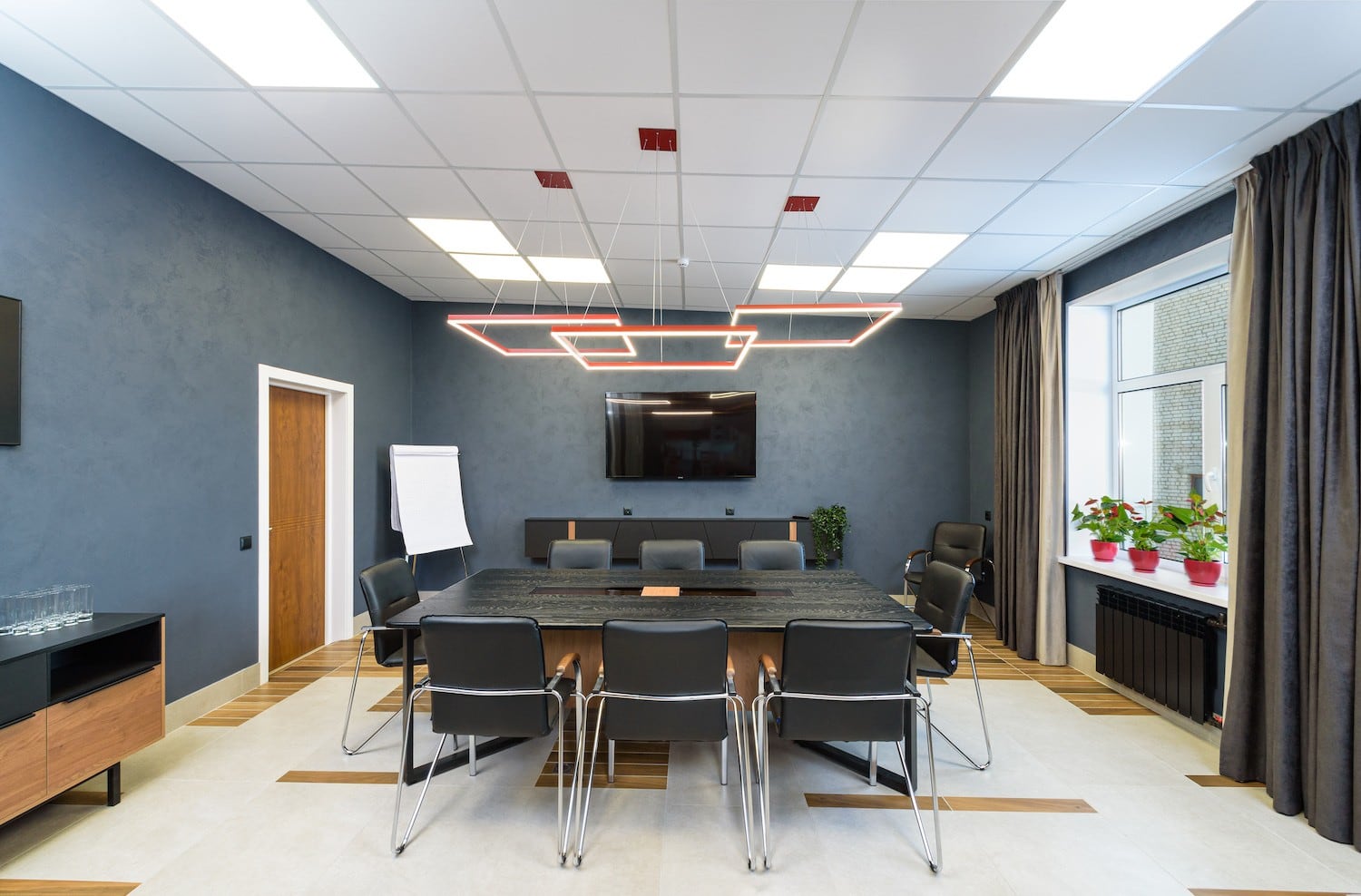 Автор дизайнер АНДРЕЙ КРУТИХИН