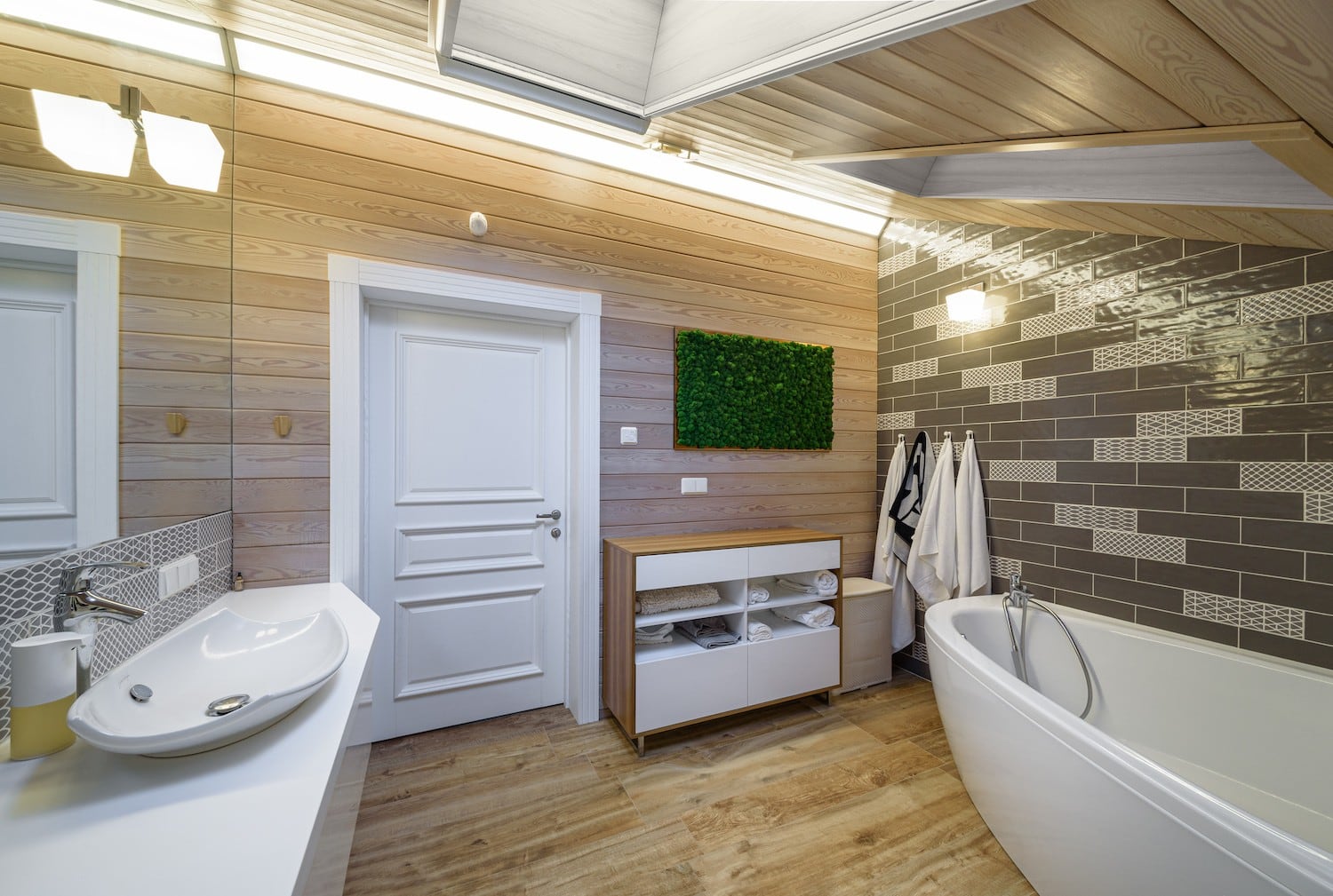 Автор дизайнер АНДРЕЙ КРУТИХИН