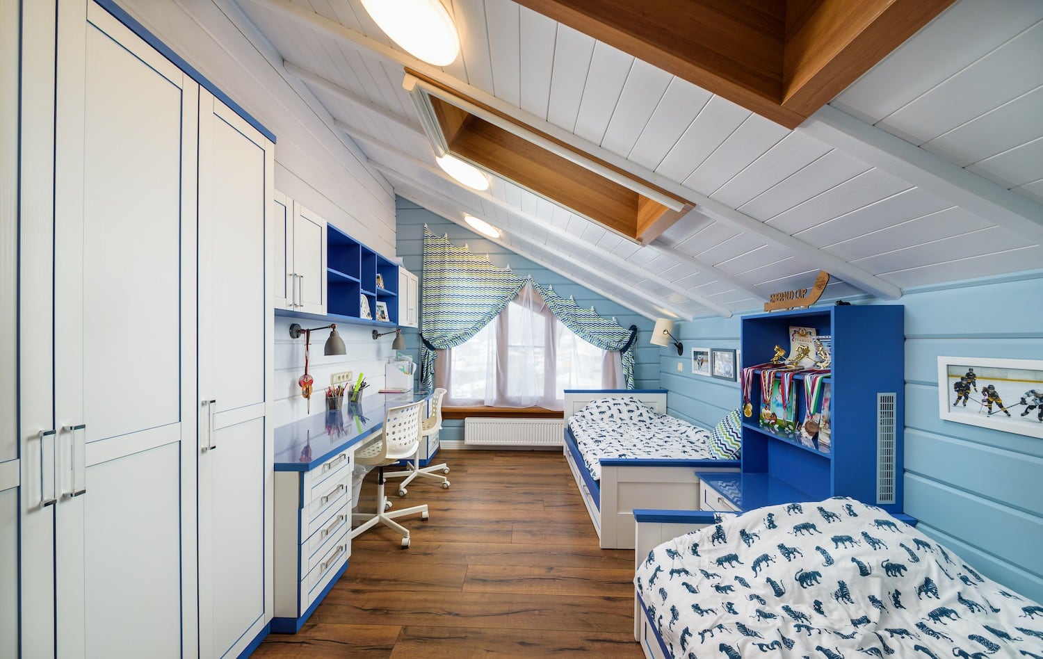 Автор дизайнер АНДРЕЙ КРУТИХИН