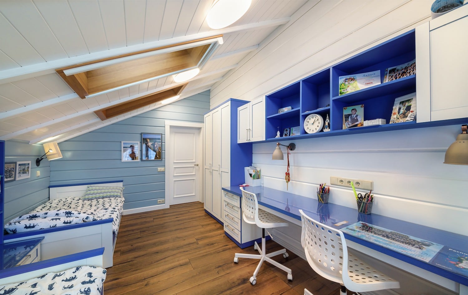 Автор дизайнер АНДРЕЙ КРУТИХИН