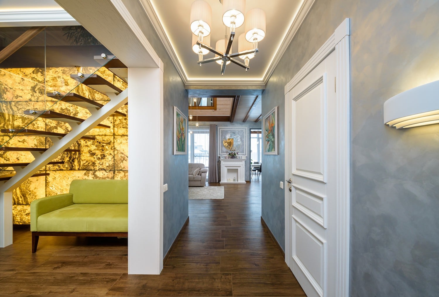 Автор дизайнер АНДРЕЙ КРУТИХИН