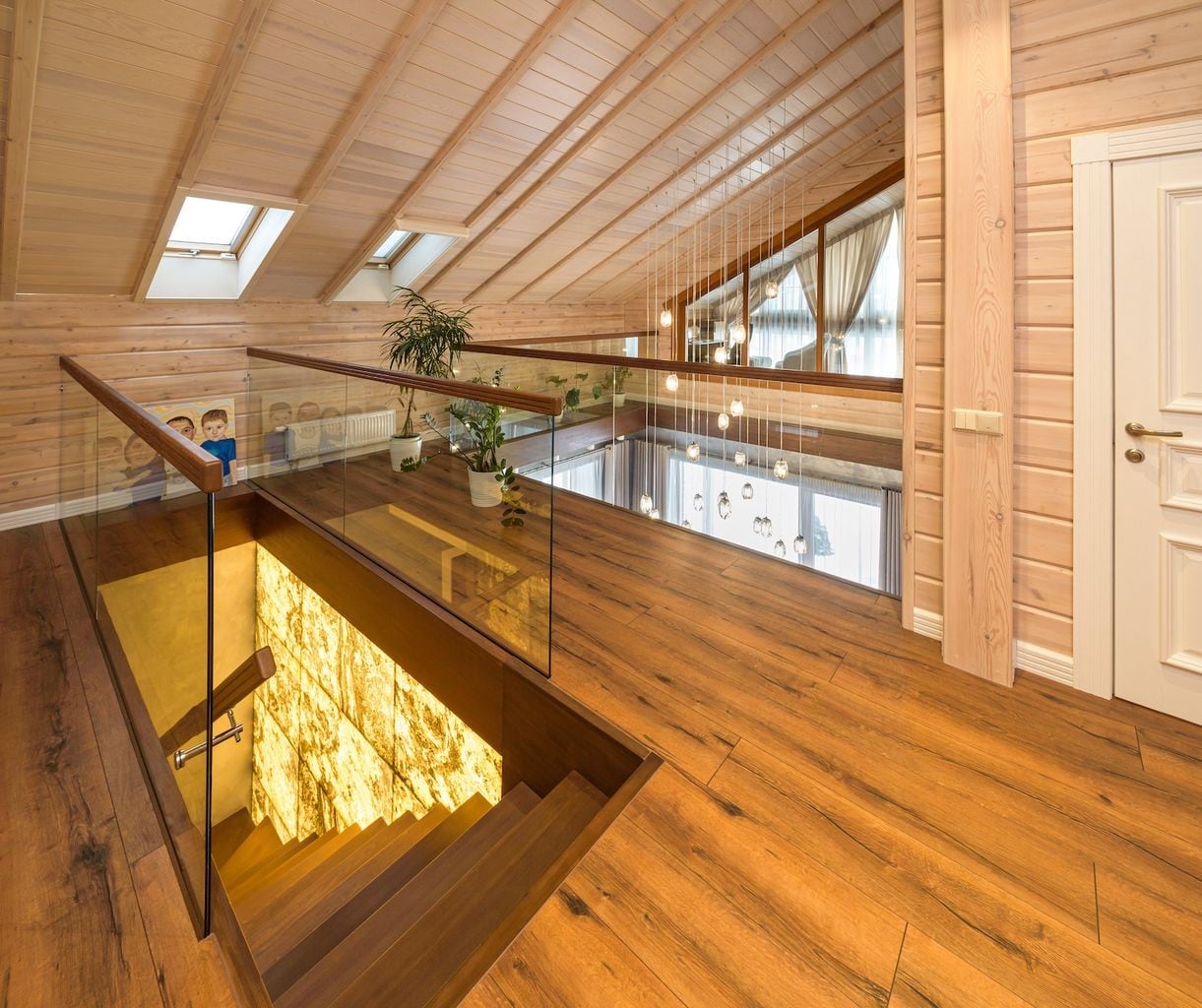 Автор дизайнер АНДРЕЙ КРУТИХИН