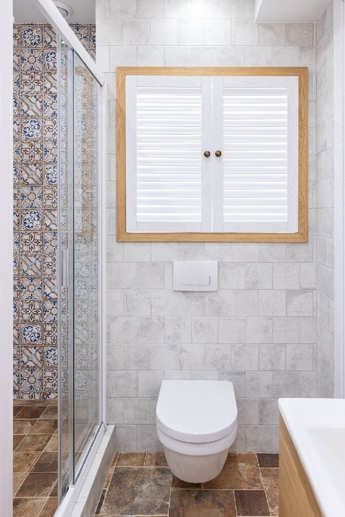 Автор дизайнер АНДРЕЙ КРУТИХИН