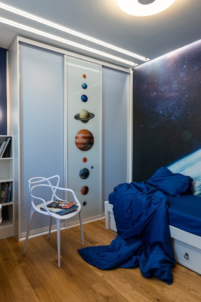 Автор дизайнер АНДРЕЙ КРУТИХИН