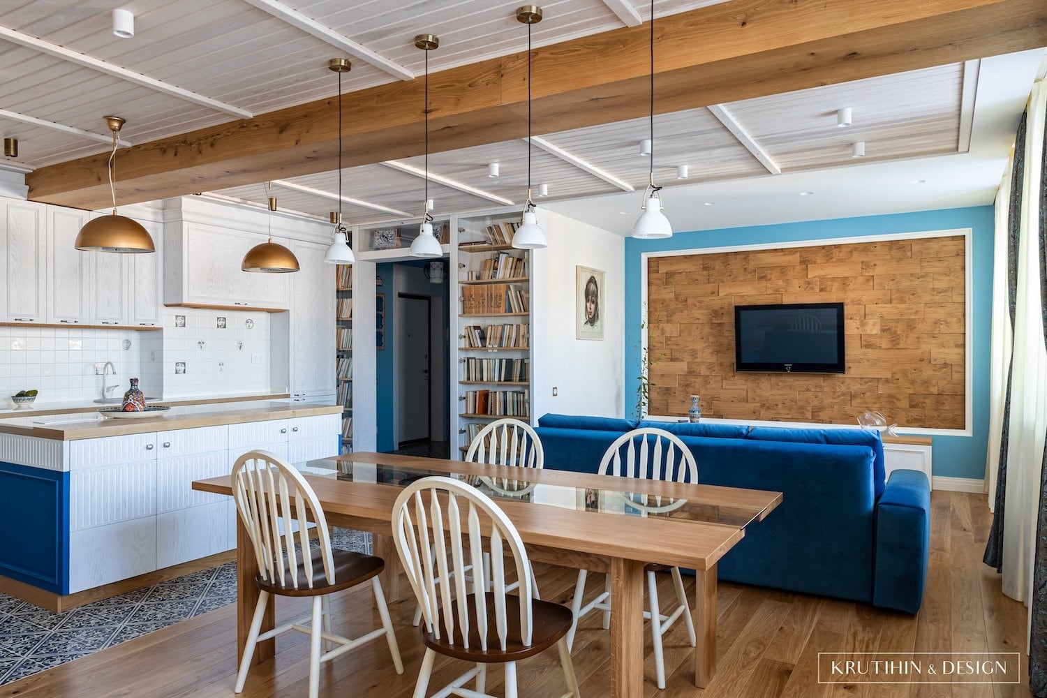 Автор дизайнер АНДРЕЙ КРУТИХИН