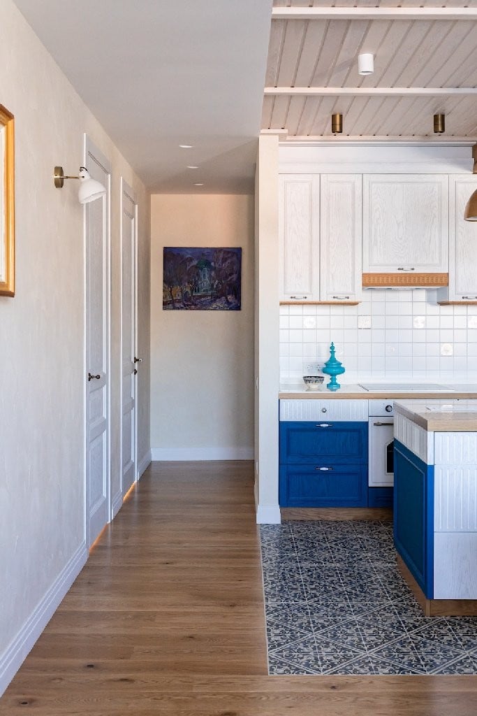 Автор дизайнер АНДРЕЙ КРУТИХИН