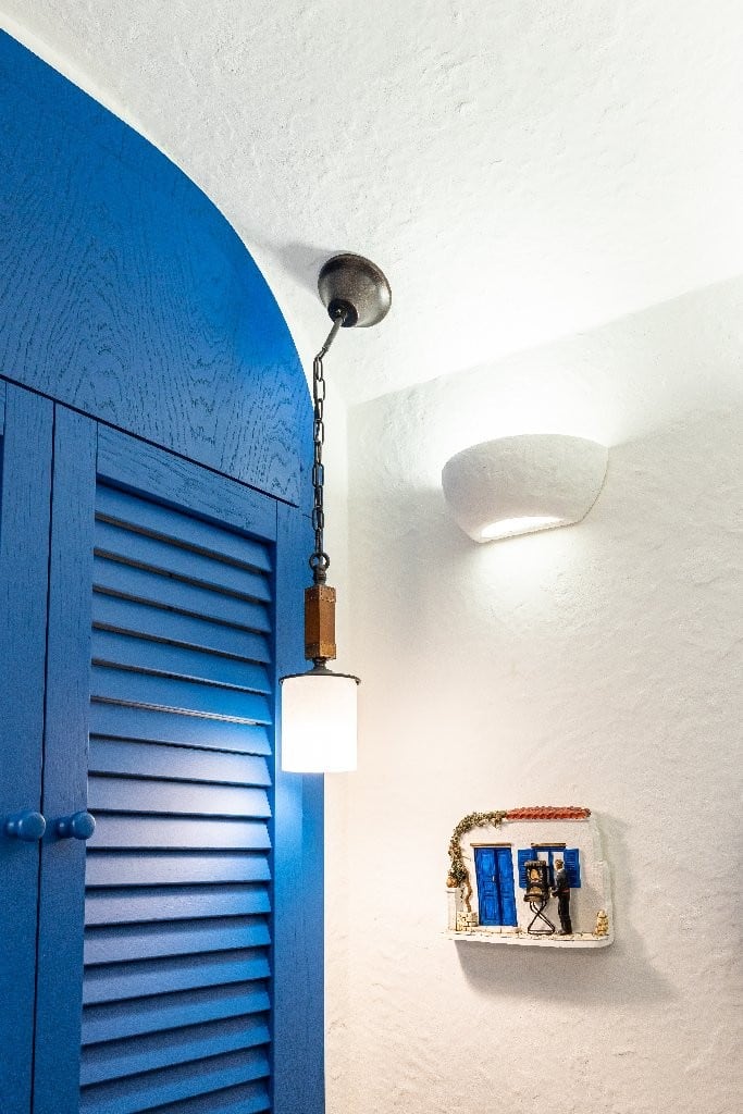 Автор дизайнер АНДРЕЙ КРУТИХИН