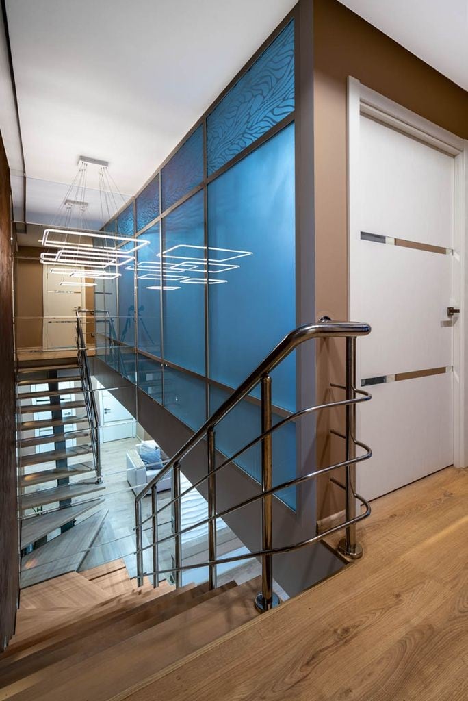 Автор дизайнер ЛАРИСА БОВЫКИНА