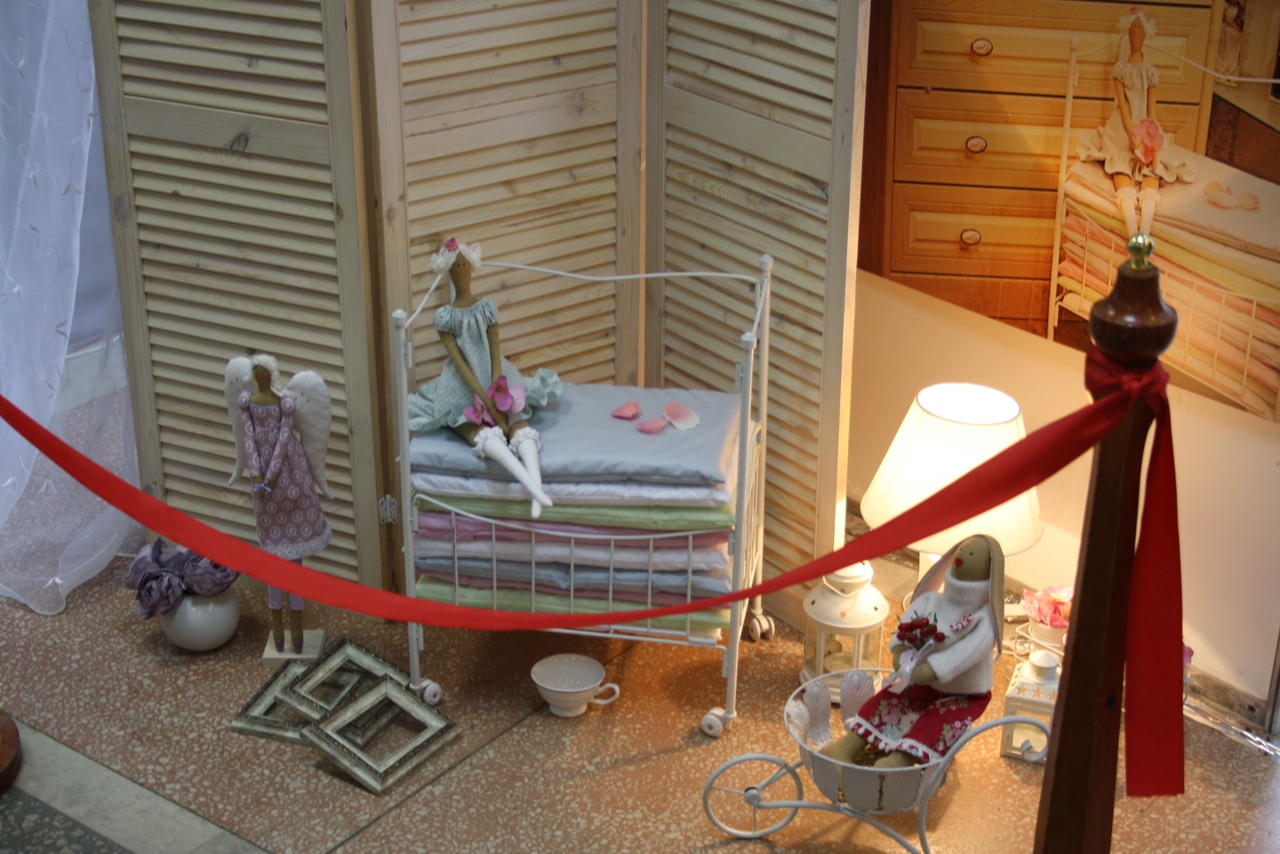 Автор дизайнер ЛАРИСА САДАКОВА