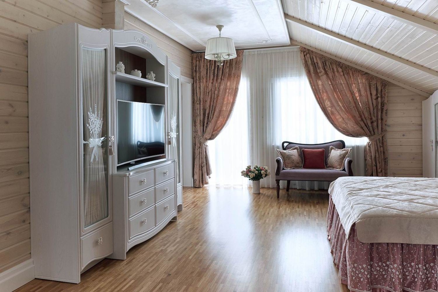 Автор студия интерьерных решений НАТАЛЬИ НЕЛЮБИНОЙ