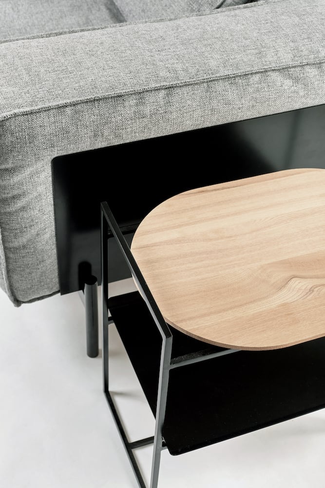 Автор дизайнер ОЛЕГ ЧАРУШИН