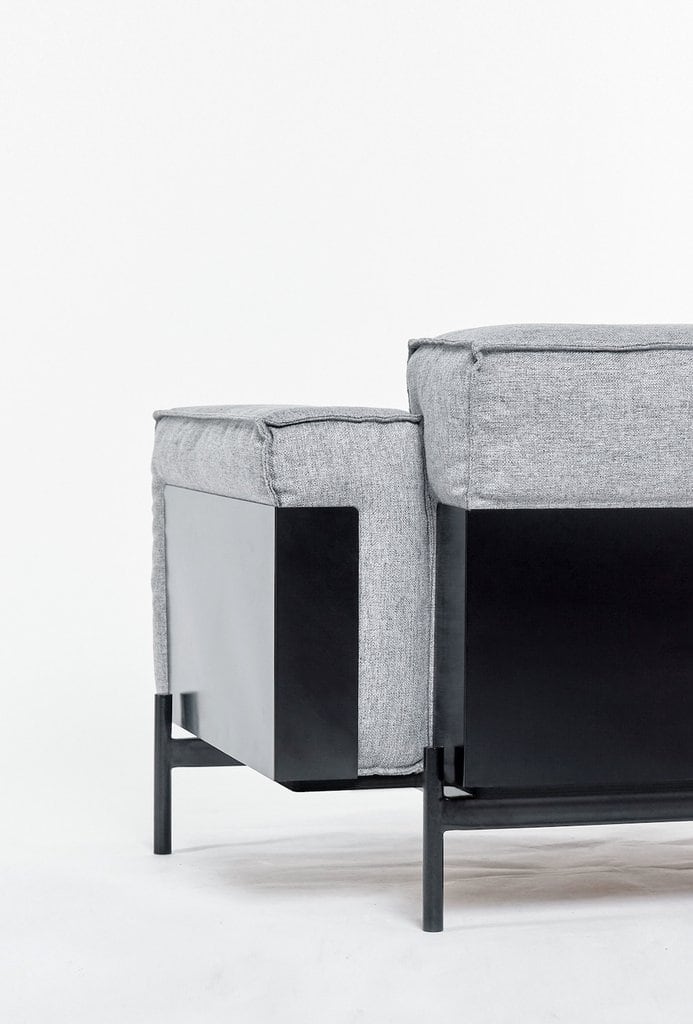 Автор дизайнер ОЛЕГ ЧАРУШИН