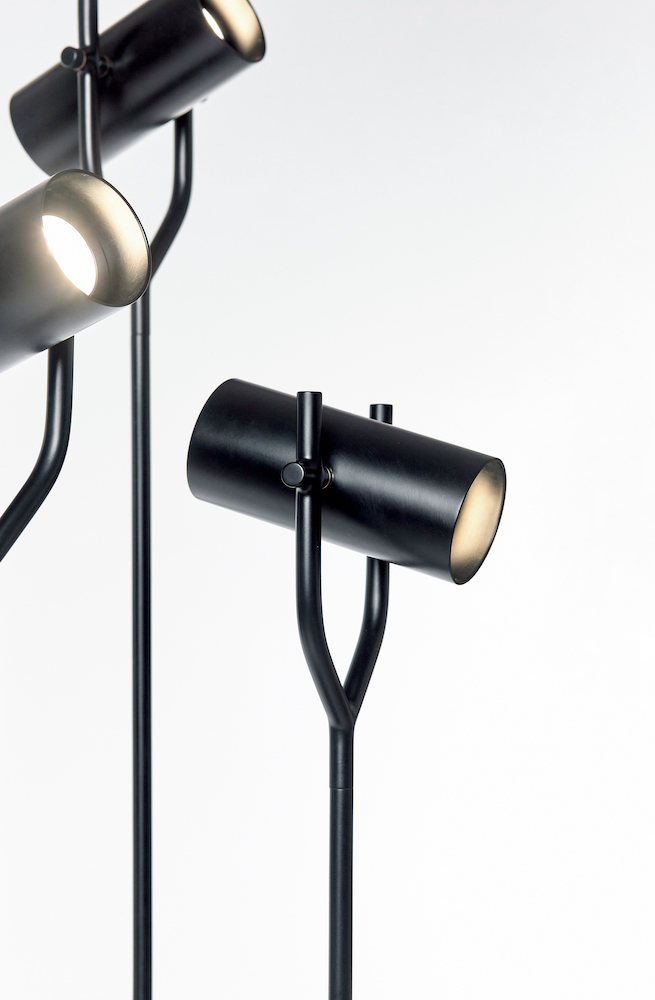 Автор дизайнер ОЛЕГ ЧАРУШИН