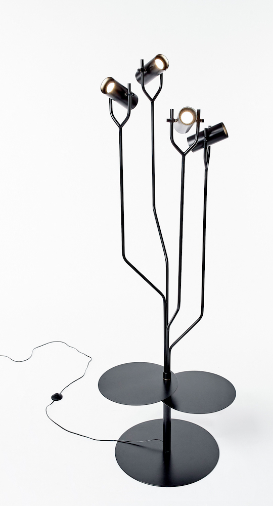 Автор дизайнер ОЛЕГ ЧАРУШИН