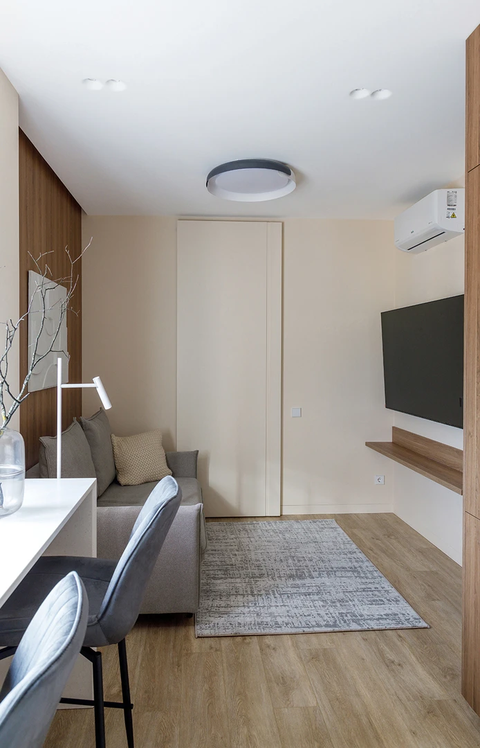 Автор дизайнер ОЛЬГА КРЫСОВА