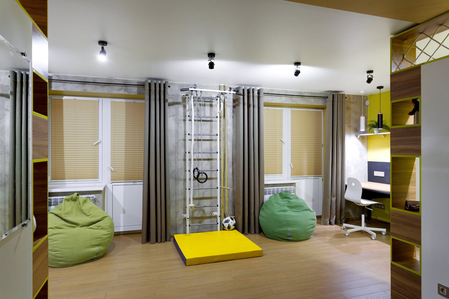 Автор дизайнер ЯНА ДУНАЕВСКАЯ