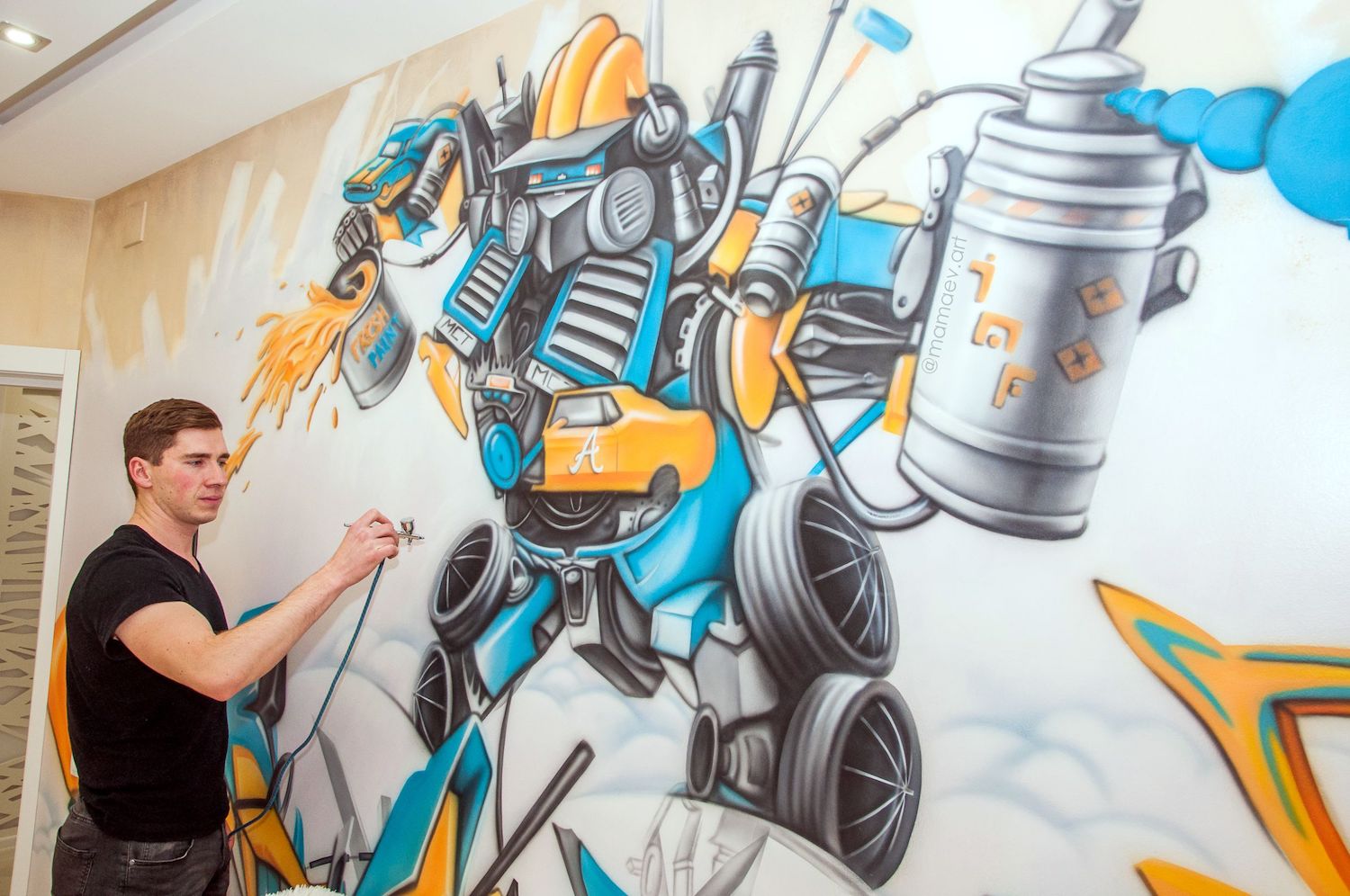 Автор художник-декоратор АЛЕКСЕЙ МАМАЕВ